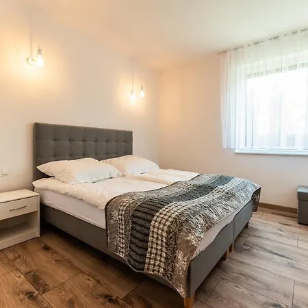 מלון דירות Henry